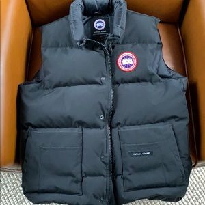 Canada Goose Vest Men’s Size M